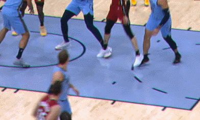 立博ladbrokes中文-走背字！希罗开季25.3分状态火爆 今日遭脚踝扭伤